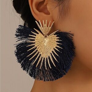 Western Style Vintage Exaggerated Minimalist Heart Shaped Tassel Fan Earrings